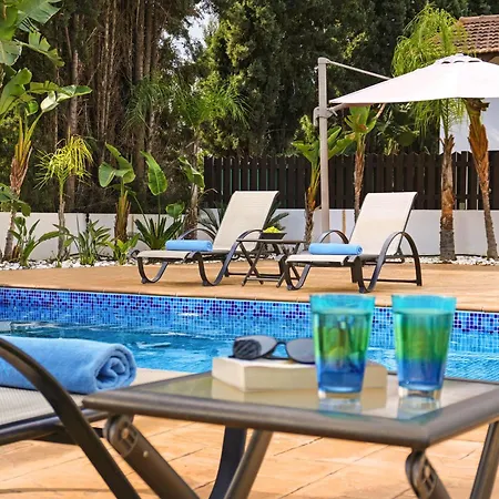 Villa Lara - 3bed Bangalow With Large Pool