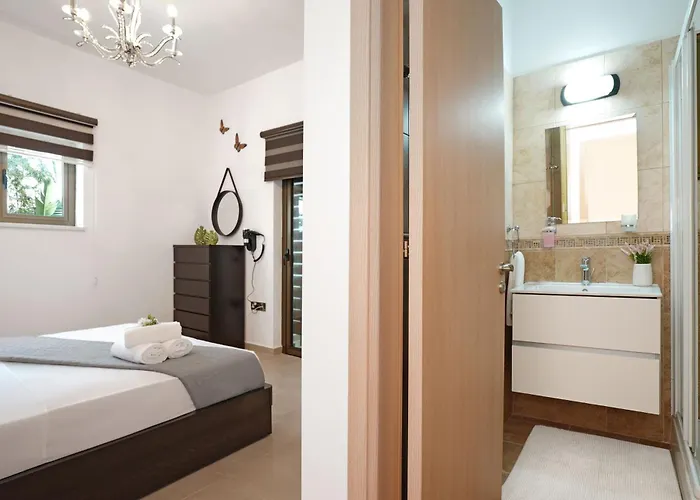 Lara - 3bed Bangalow With Large Pool * Agia Napa