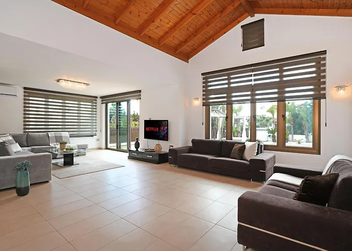 Lara - 3bed Bangalow With Large Pool Agia Napa