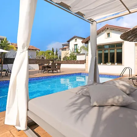 Lara - 3bed Bangalow With Large Pool *