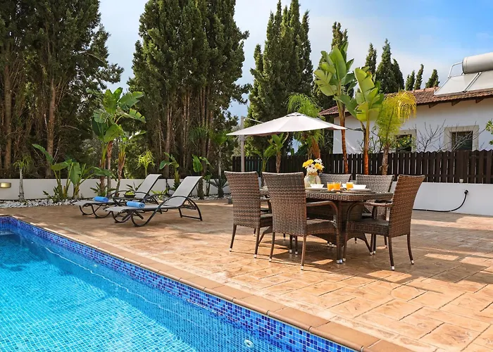 Lara - 3bed Bangalow With Large Pool *