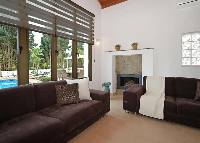 Lara - 3bed Bangalow With Large Pool * Aya Napa