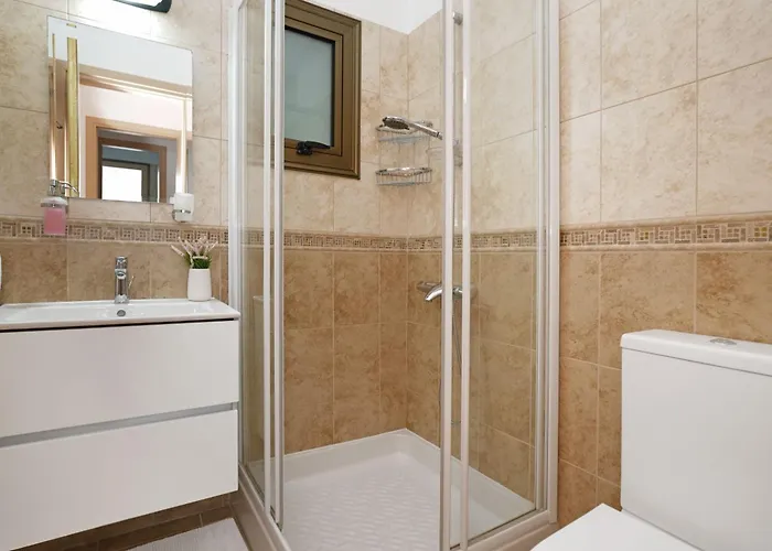 Lara - 3bed Bangalow With Large Pool 别墅