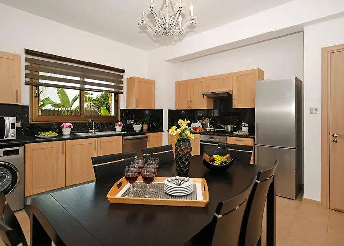 Lara - 3bed Bangalow With Large Pool