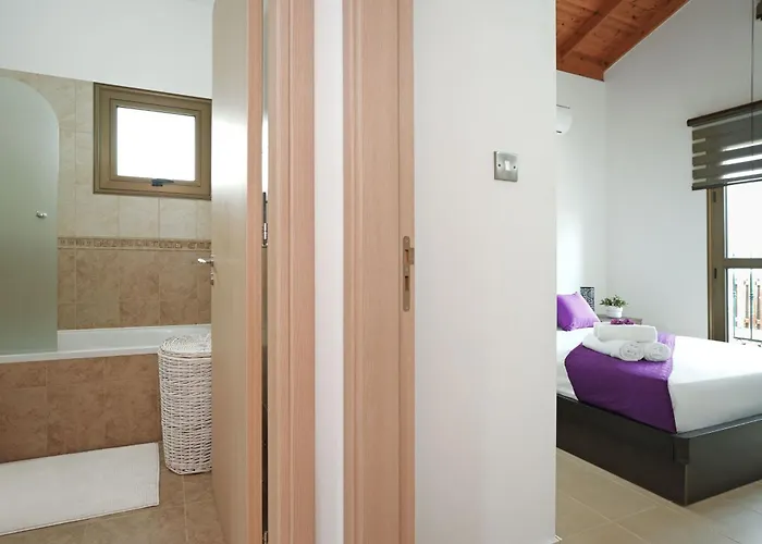 别墅 Lara - 3bed Bangalow With Large Pool 圣纳帕