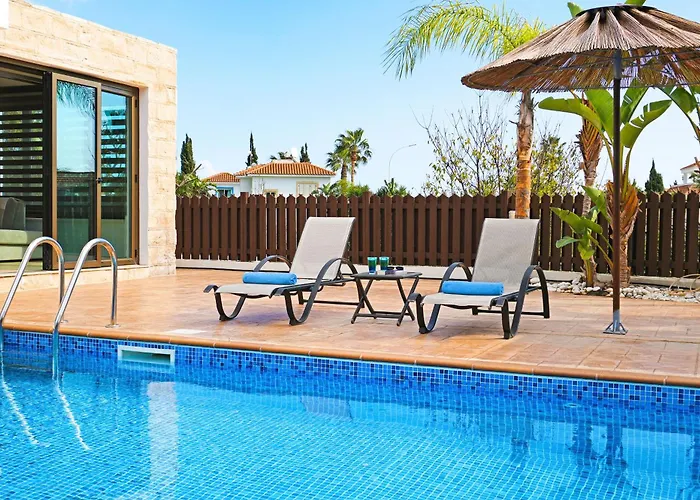 Lara - 3bed Bangalow With Large Pool 别墅 *