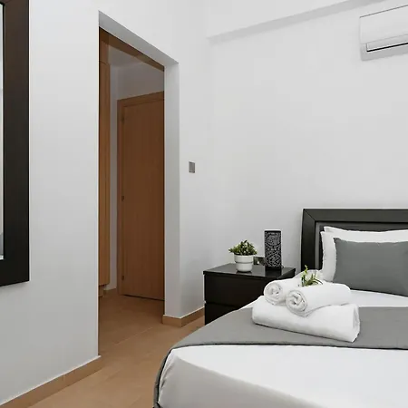 Lara - 3bed Bangalow With Large Pool Айя-Напа