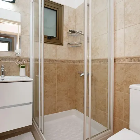 Lara - 3bed Bangalow With Large Pool Вилла