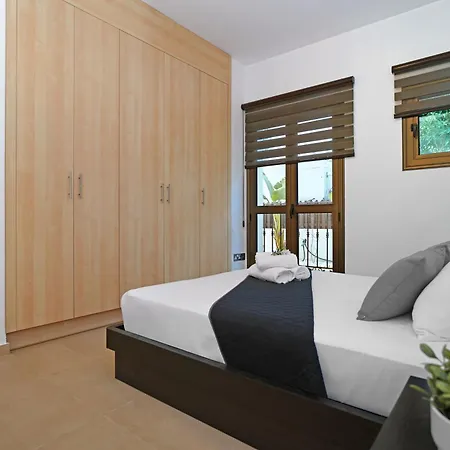 Lara - 3bed Bangalow With Large Pool Вилла Айя-Напа