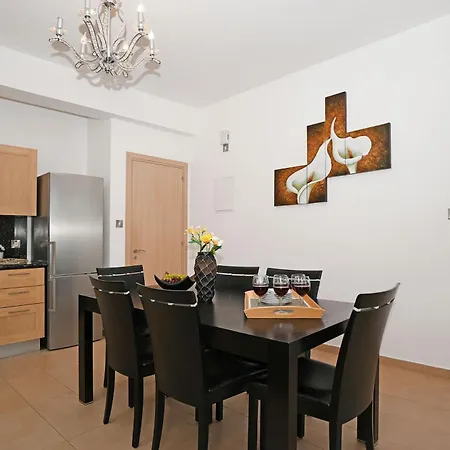 Lara - 3bed Bangalow With Large Pool * Айя-Напа